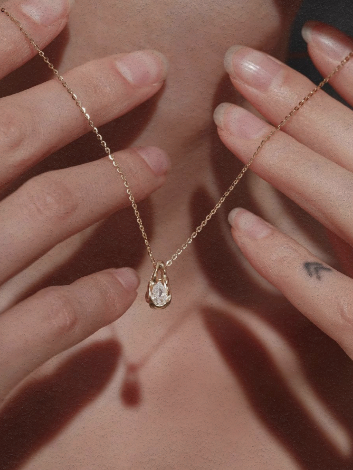 LARMES D’EROS NECKLACE