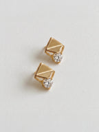 ACCORD SEAL EARRINGS