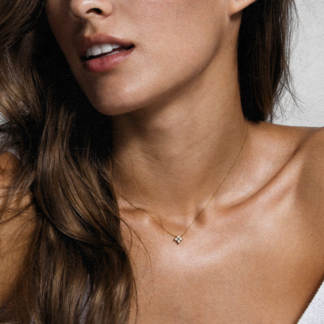 CLOVERA NECKLACE