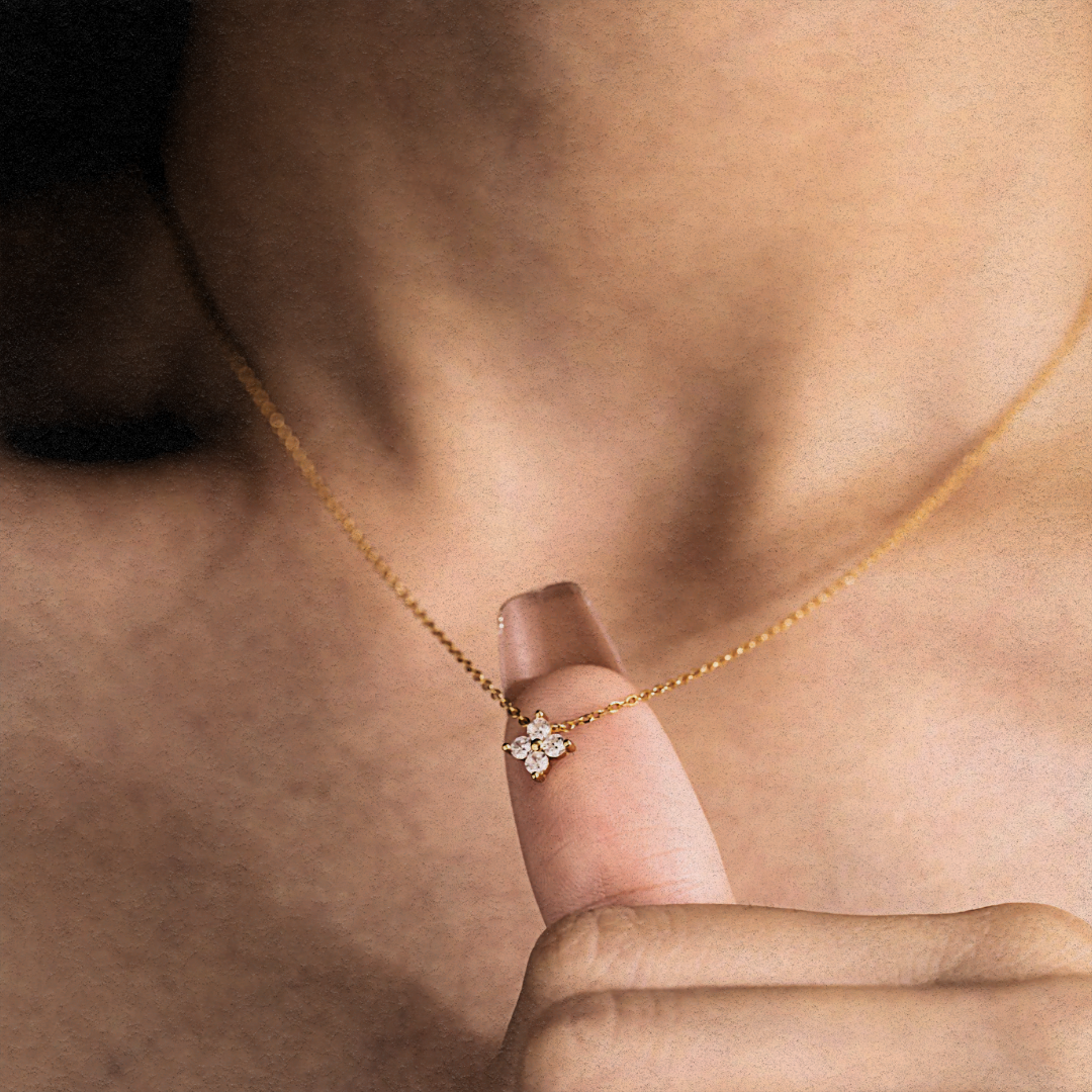 CLOVERA NECKLACE