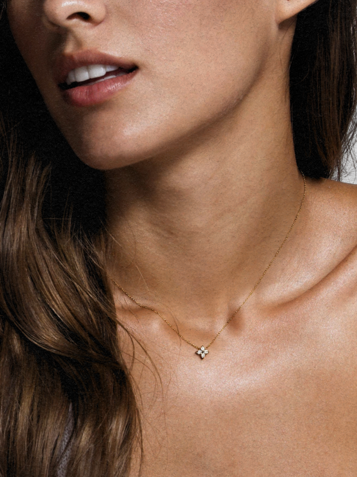 CLOVERA NECKLACE