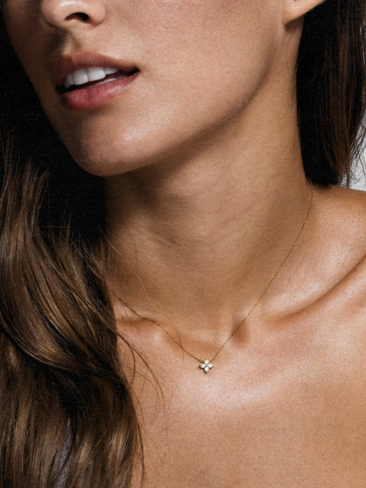 CLOVERA NECKLACE