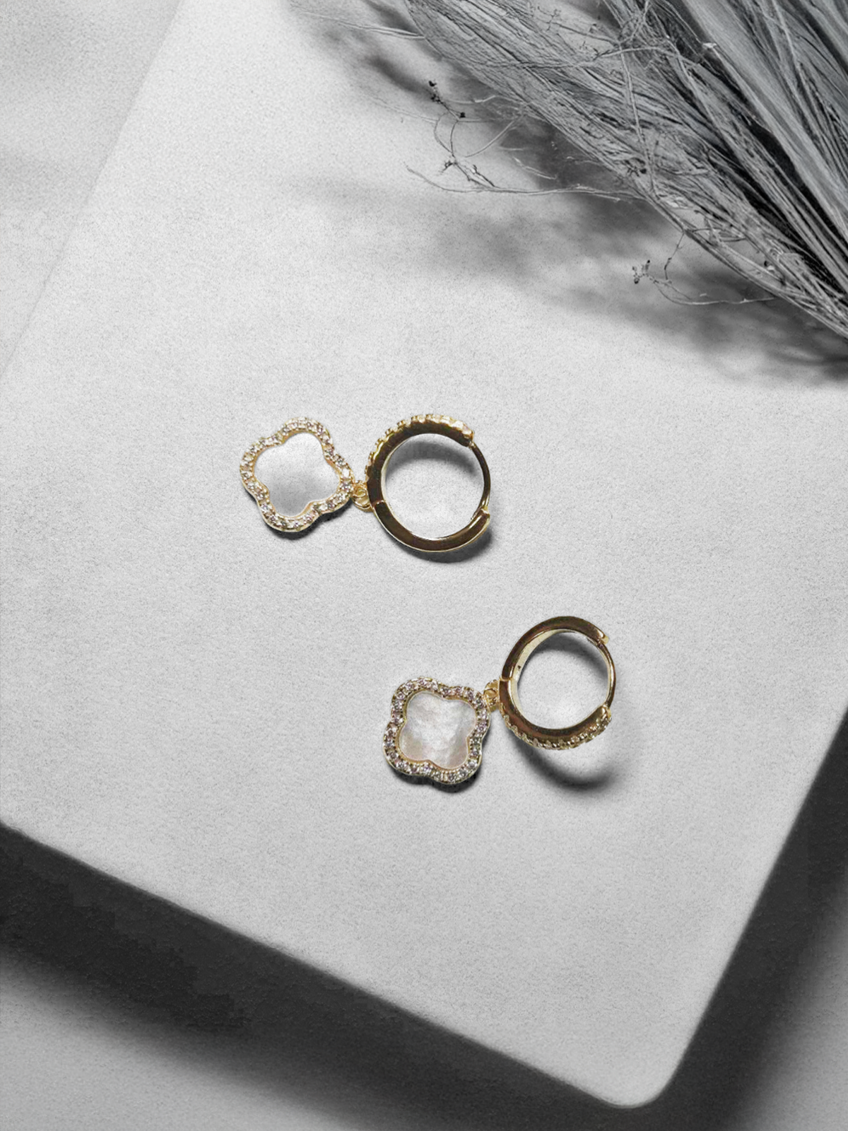 FÉLICE CLOVER EARRINGS