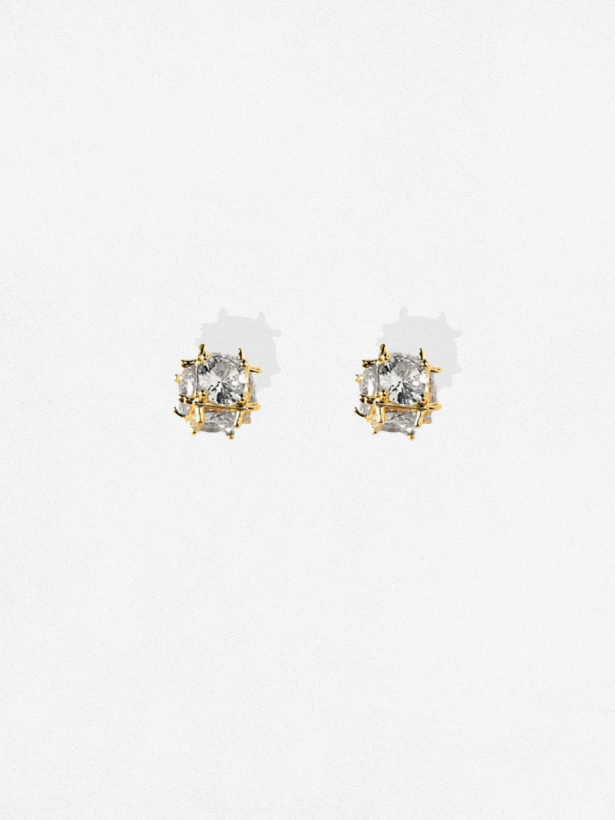 GOLDEN CUJU EARRINGS