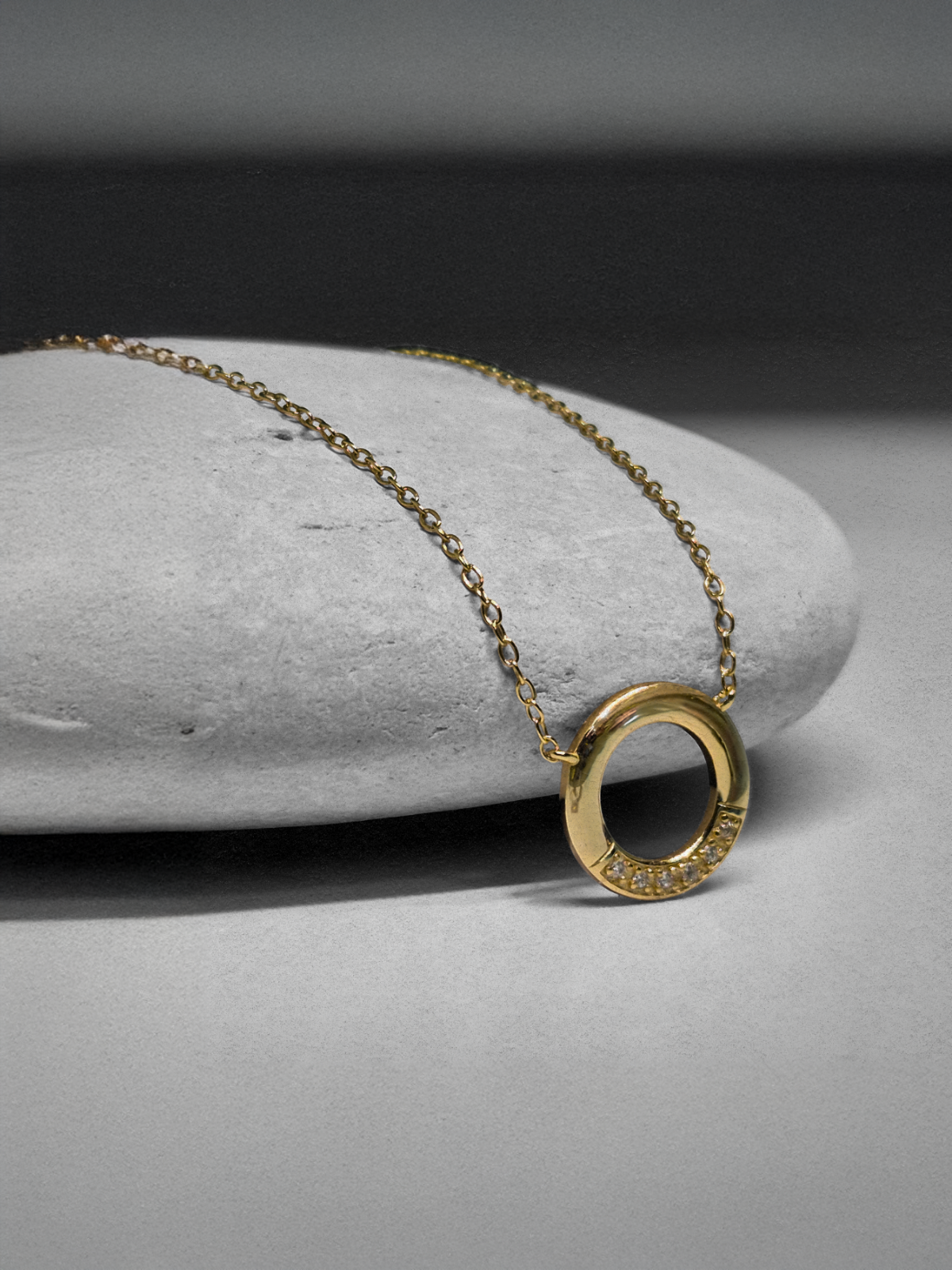 HALOIRE NECKLACE