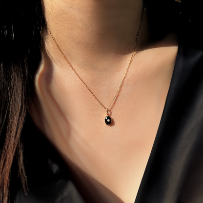 NOIR BOTANICA NECKLACE