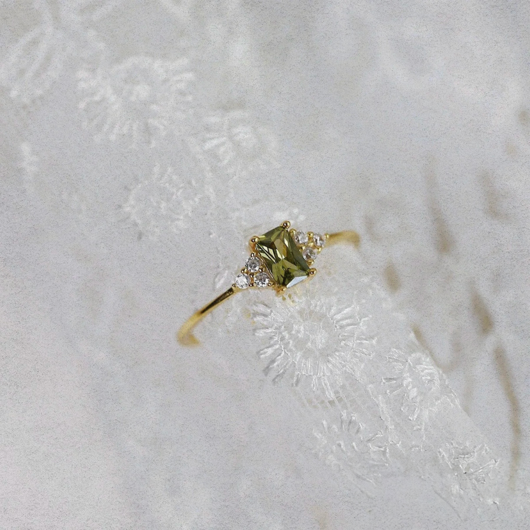 OLIVE DE LUMIÈRE RING