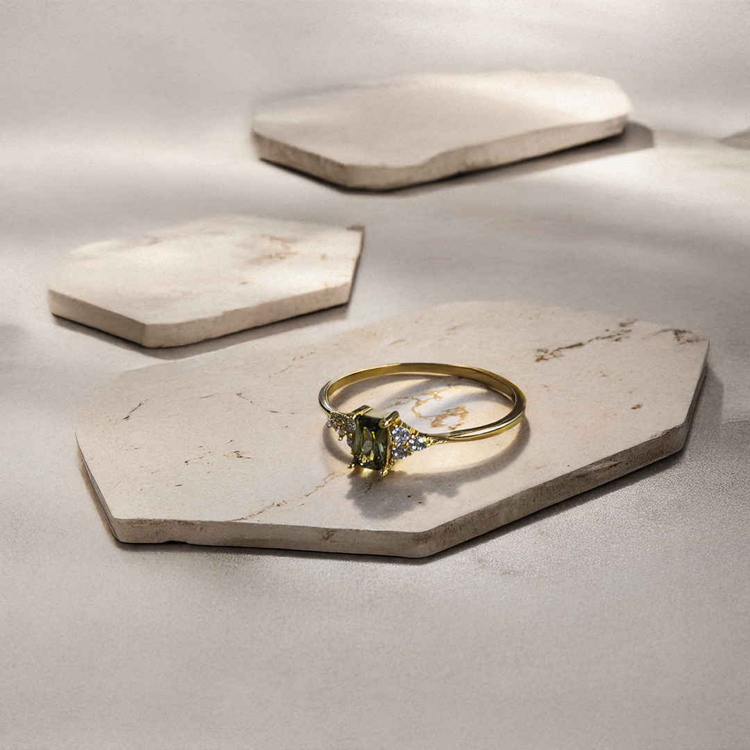 OLIVE DE LUMIÈRE RING