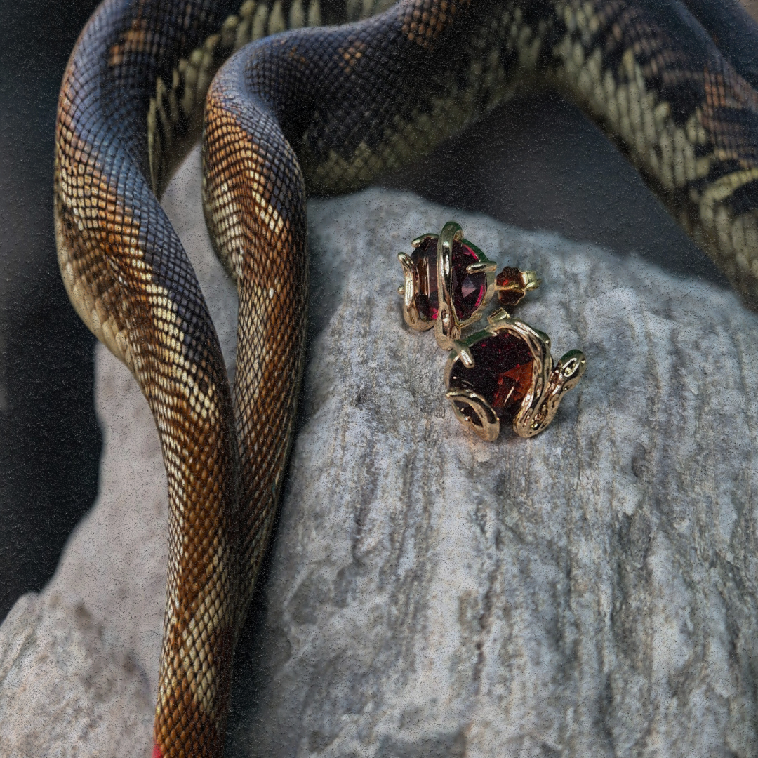 SERPENTINE GARNET EARRINGS