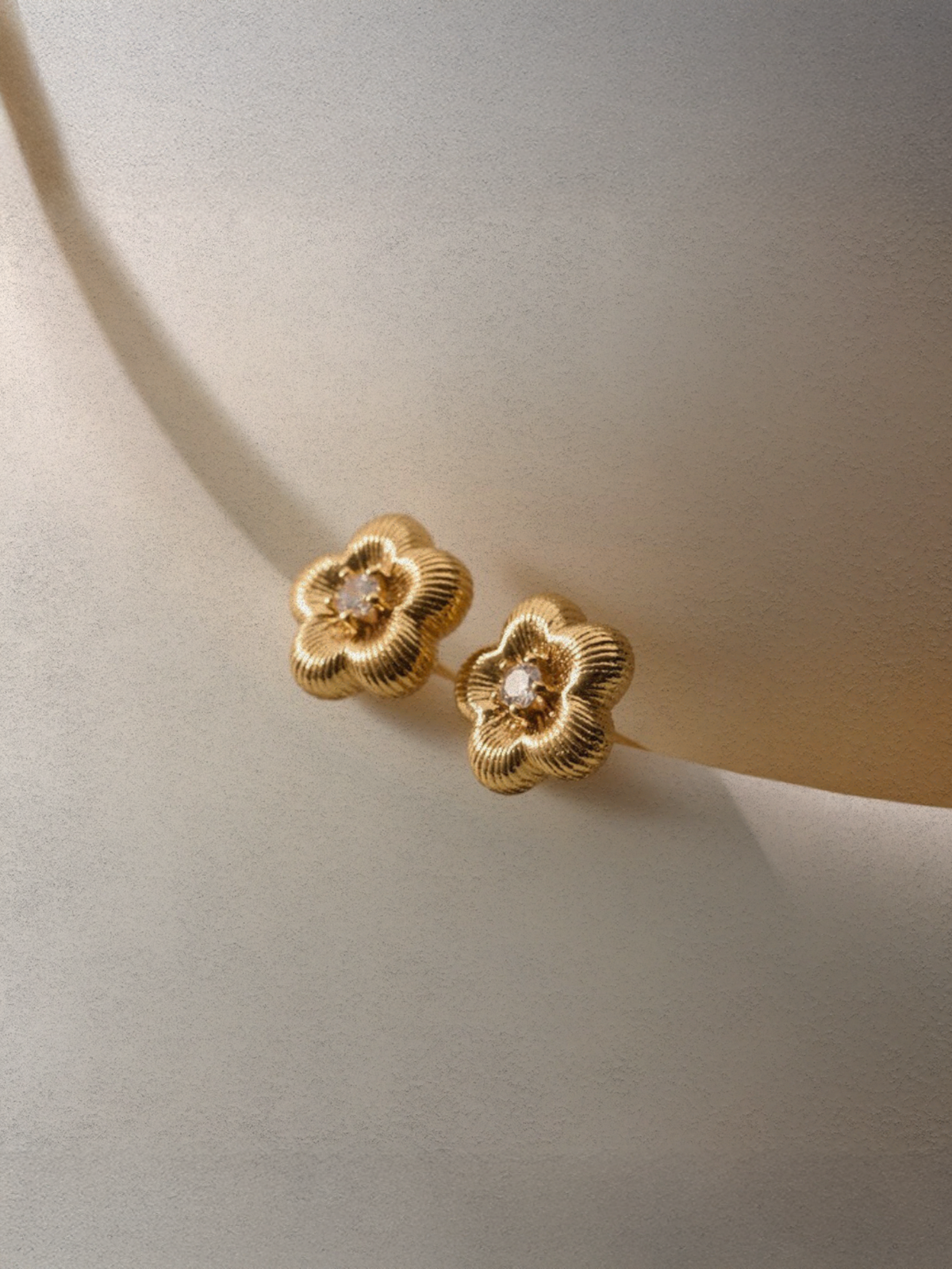 UME BLOOM EARRINGS