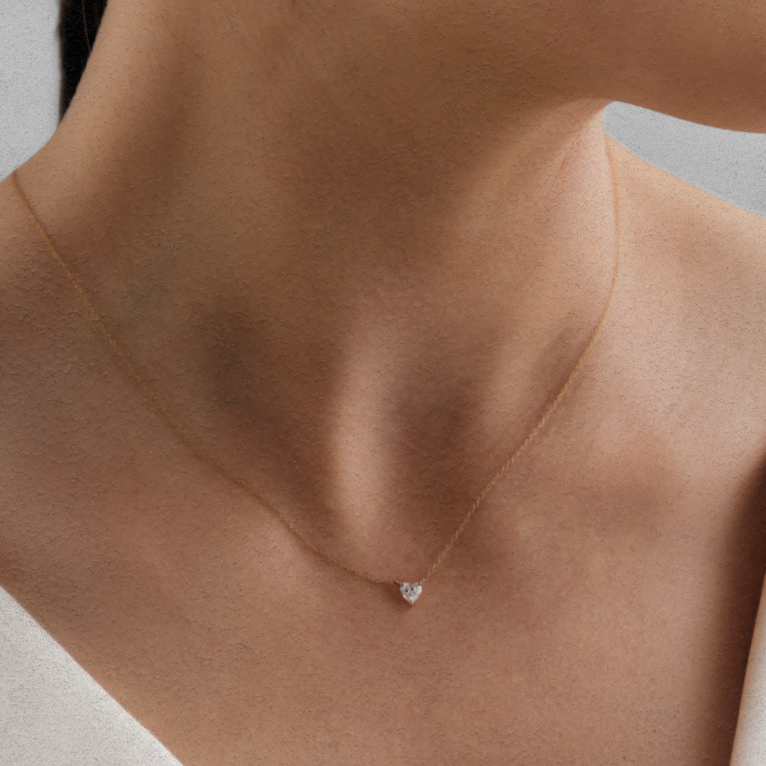UNE AMOUR NECKLACE
