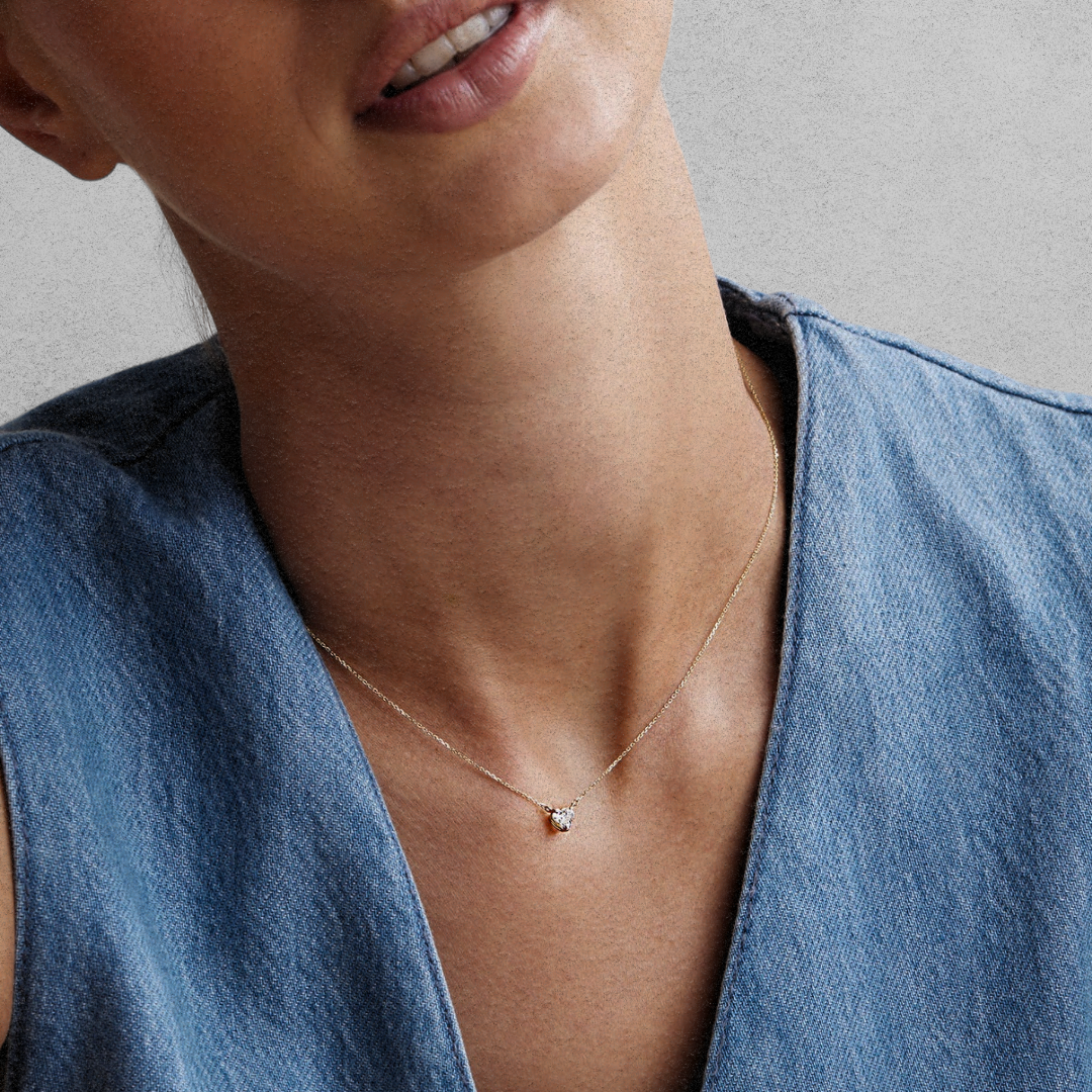 UNE AMOUR NECKLACE