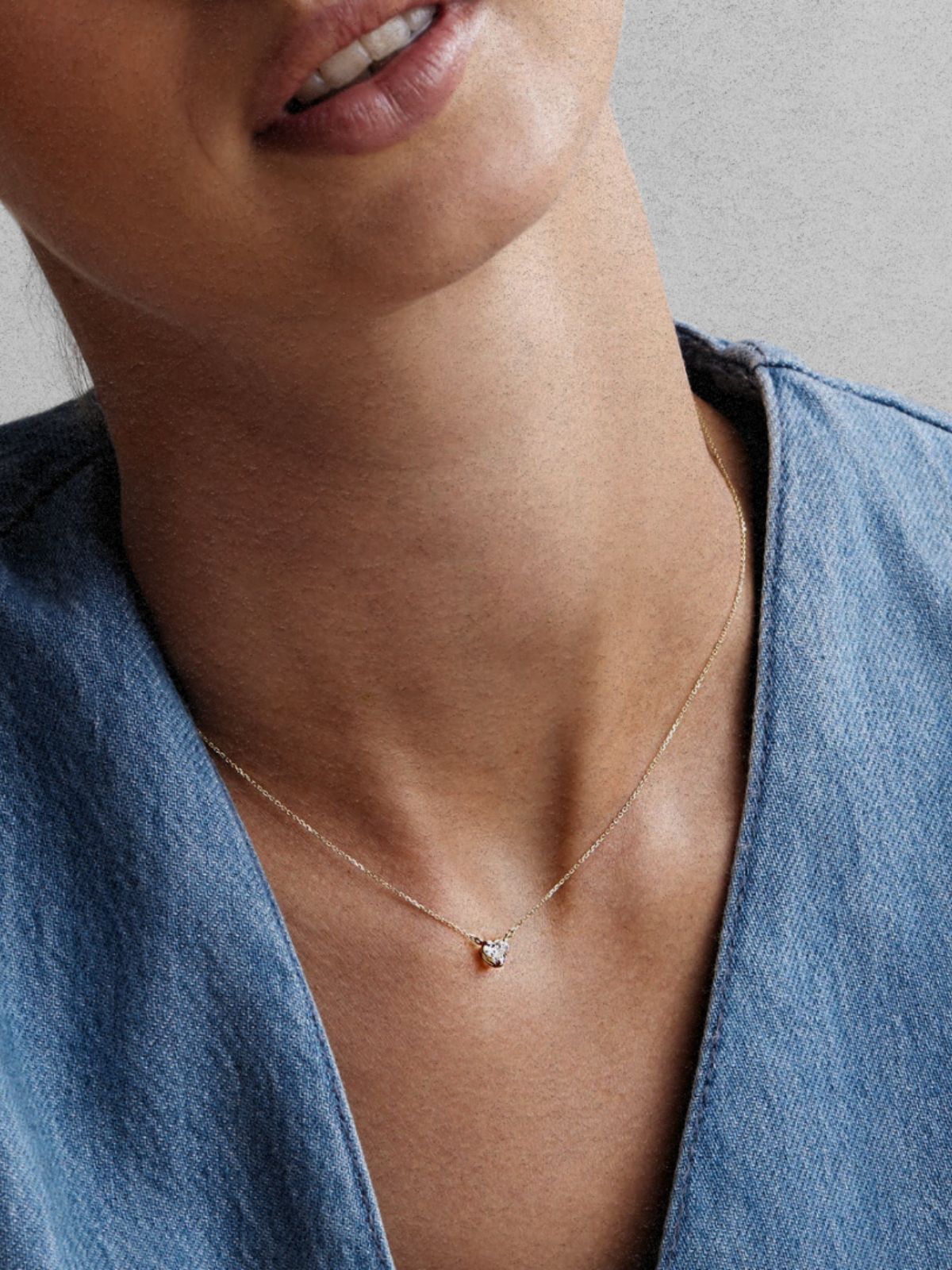 UNE AMOUR NECKLACE