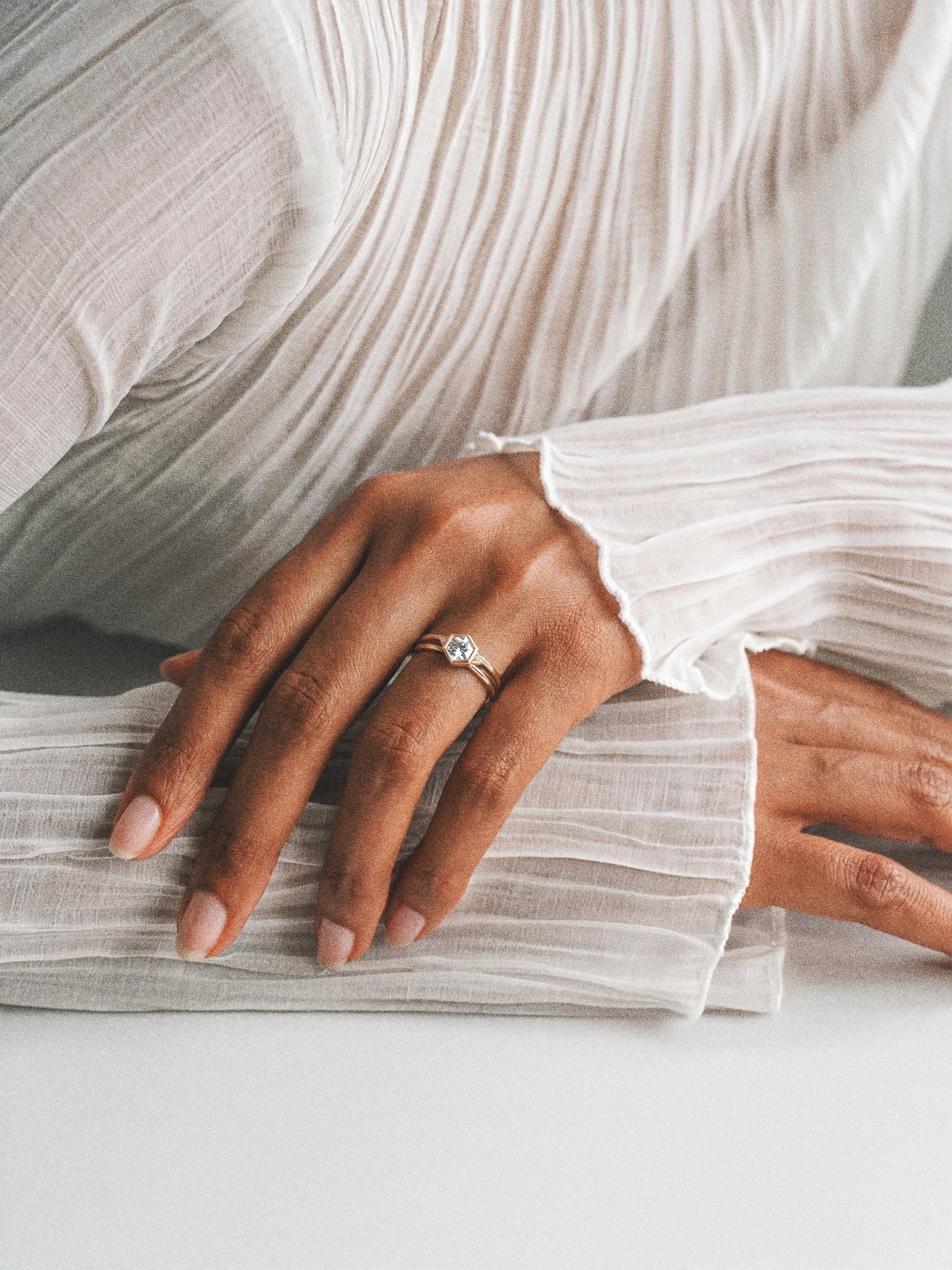 VERA SIGIL RING